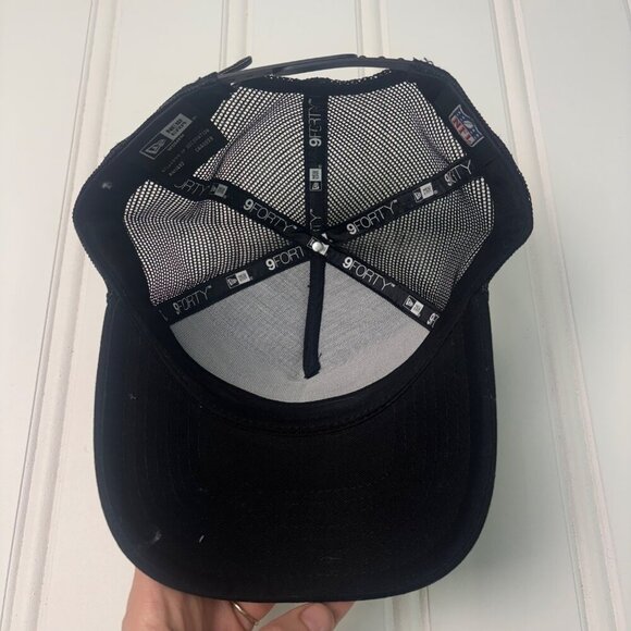 Women's New Era Black New Orleans Saints McGee Trucker 9FORTY Adjustable Hat - Picture 6 of 9